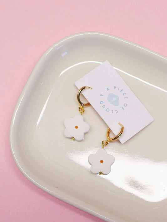 Chonky Daisies - Minimal Flower Earrings